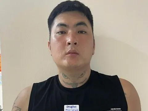 Bị đàn anh chửi, nam thanh niên mang dao đến tận nhà chém để 'dằn mặt'