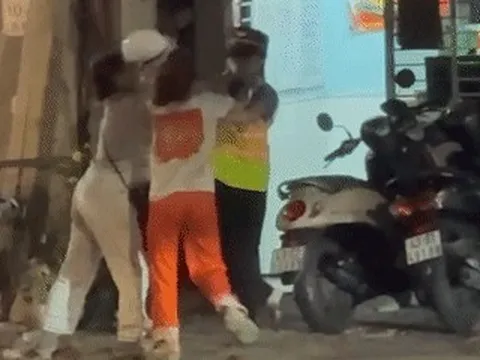 Cái giá phải trả từ các vụ vượt gác chắn, hành hung nữ nhân viên đường sắt