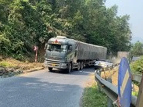 Cấm xe sơ mi rơ moóc chạy ban ngày trên một đoạn quốc lộ 49 ở Huế