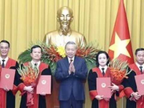 Tổng Bí thư, Chủ tịch nước Tô Lâm trao bổ nhiệm Thẩm phán, Phó chánh án Tòa án nhân dân tối cao