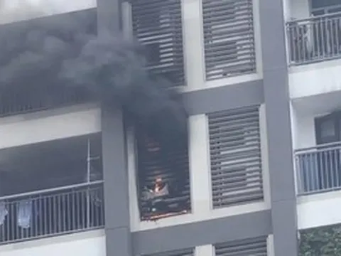 Cháy căn hộ tầng 10 tại chung cư cao 45 tầng ở TPHCM