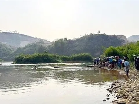 Hai vụ đuối nước cách nhau nửa giờ trên cùng con sông, 3 học sinh tử vong