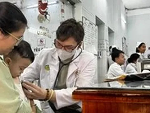 Bệnh nhi mắc bệnh hô hấp, tiêu hóa… tăng trong mùa nắng nóng, phòng bệnh thế nào?