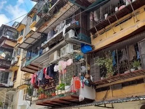 Lối ra cho chung cư cũ