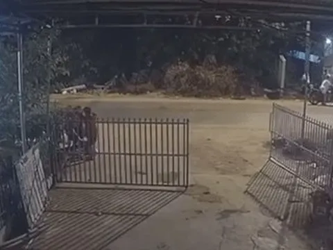 2 cháu nhỏ may mắn thoát nạn sau cú tông của xe máy kéo