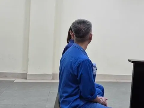 Nhận 5 tỷ đồng để 'chạy' tại ngoại, cựu cán bộ hải quan 'nhập trại'