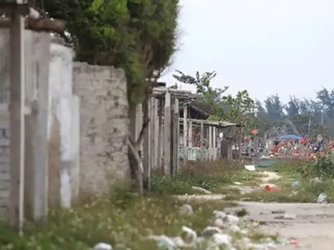 Tháo dỡ 'phố đèn đỏ' sầm uất một thời ở Nghệ An