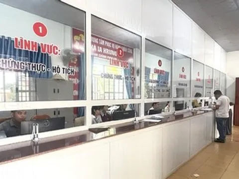 Xã có hơn 600 hồ sơ trễ hạn trả, Phó Chủ tịch hai lần gửi phiếu xin lỗi dân