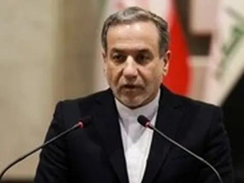 Giá dầu giảm sốc, chứng khoán lập đỉnh sau khi Iran tuyên bố 'mở hoàn toàn' eo biển Hormuz
