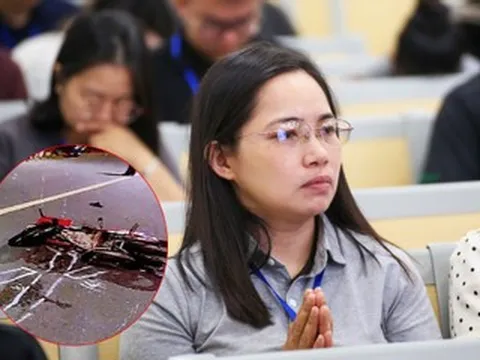 Học viên ở Hà Nội ‘mắt đỏ hoe' xem clip tình huống tai nạn trước khi thi bằng lái ô tô