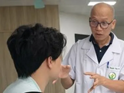 Nghẹt thở cấp cứu cho bệnh nhân bị 2 chiếc đũa dài cắm sâu vào đôi mắt