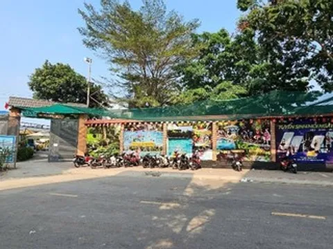 Chuyển về nơi ở mới hơn 1 tháng, bé trai tử vong thương tâm trong hồ bơi gần nhà