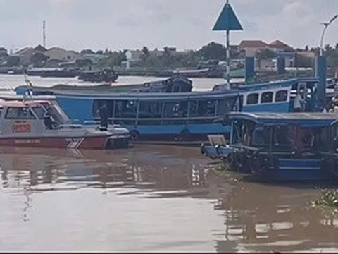 Tìm thấy thi thể 2 người rơi xuống sông sau tiệc sinh nhật trên tàu du lịch