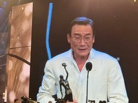 Tài tử Lương Gia Huy khóc khi đăng quang "ảnh đế" Kim Tượng lần 5