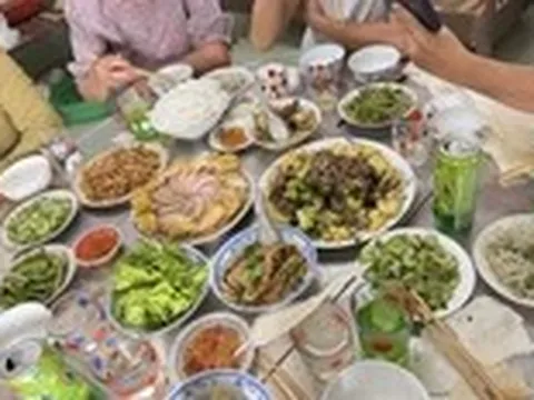 Hơn 80% người dân nhiễm vi khuẩn H. pylori từ thói quen ăn uống chung