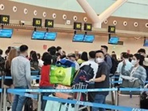 Giá vé máy bay lễ 30-4 cao như Tết