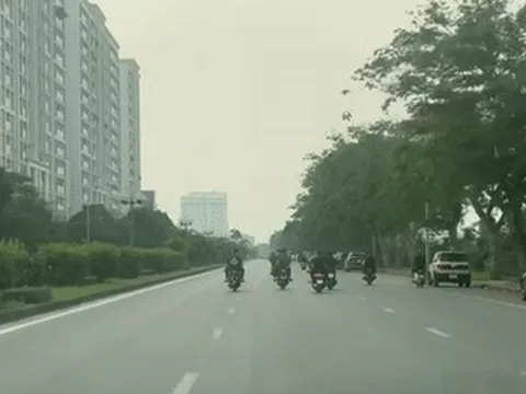 Chặn nhóm 'quái xế' ở Hà Nội, lộ thủ phạm trong clip lan truyền trên mạng xã hội