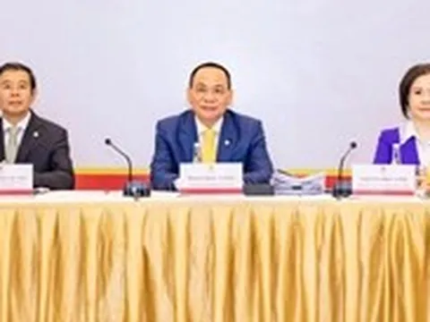 Tỉ phú Phạm Nhật Vượng: Ai có tiền cũng mua vàng cất, xã hội không có vốn phát triển