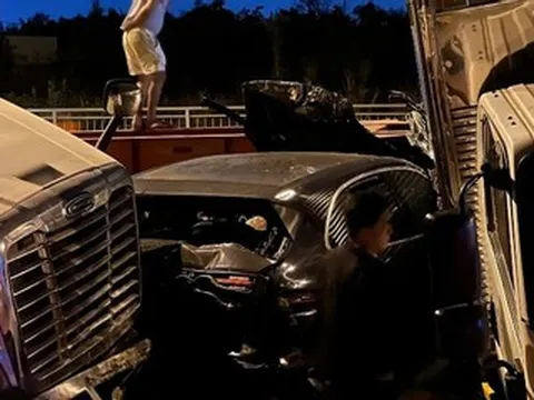 Tai nạn liên hoàn 6 xe trên cầu Phú Mỹ, giao thông kẹt cứng