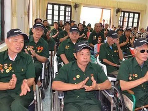 Thủ tướng Chính phủ yêu cầu các Chủ tịch tỉnh trực tiếp thăm hỏi, tặng quà thương bệnh binh dịp 30-4