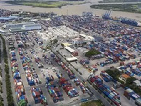 Tân Cảng Sài Gòn thu phụ phí container dựa trên biến động giá dầu