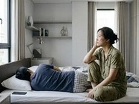 Người trẻ mất kết nối 'chuyện ấy' phải làm sao?