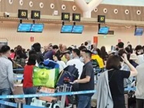 Tân Sơn Nhất lưu ý thông tin hành khách tránh đi nhầm nhà ga dịp lễ 30-4