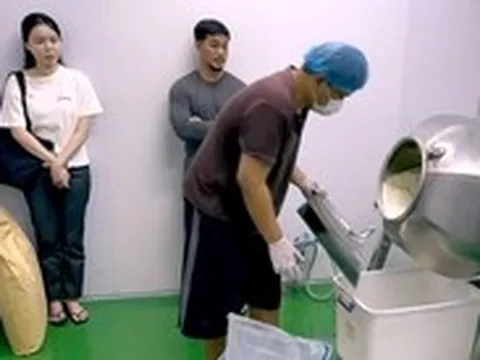 Bắt hai vợ chồng sản xuất thực phẩm chức năng giảm cân Emo's chứa chất cấm