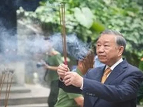 Tổng Bí thư, Chủ tịch nước Tô Lâm dâng hương giỗ Tổ Hùng Vương