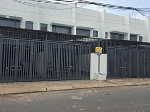 Vụ hành khách bị “bỏ rơi” trong đêm: Văn phòng nhà xe bất ngờ đóng cửa, tháo bảng hiệu