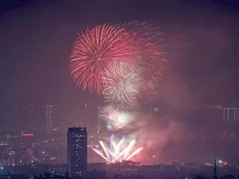 TPHCM cấm hàng loạt tuyến đường phục vụ bắn pháo hoa dịp 30/4