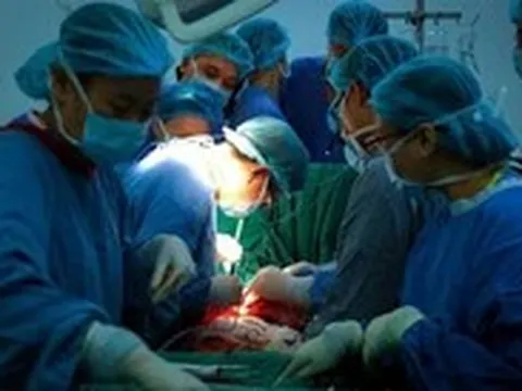 Người nước ngoài ngạc nhiên về chi phí và chất lượng điều trị của y tế Việt Nam