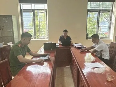 Bênh vợ, người đàn ông ném đá vào mặt người xúc phạm trên mạng