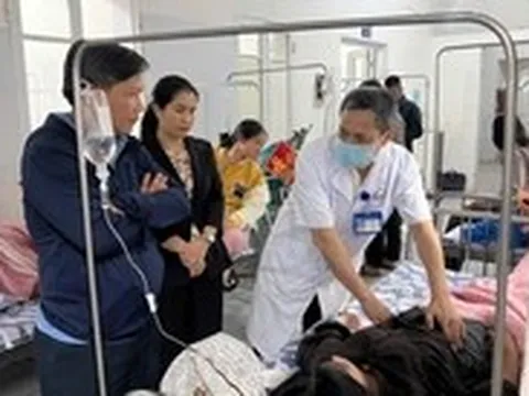 46 người ngộ độc nghi ăn bánh mì từ cùng một tiệm