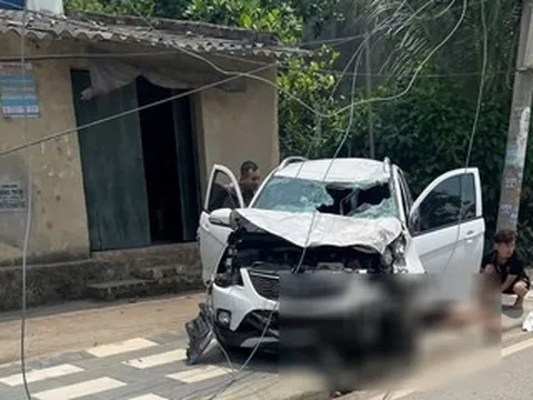 Va chạm với ô tô ở Hải Phòng, người chồng tử vong tại chỗ, vợ và con bị thương