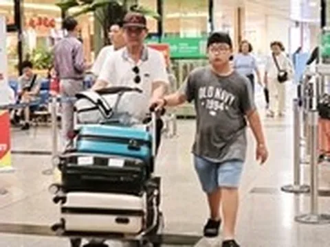 Khách đua về sớm để né ngày cao điểm, hãng bay vẫn 'đau đầu' vì chi phí