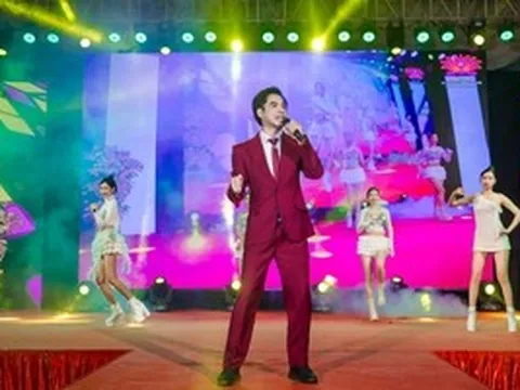 Phương Thanh hát Quan họ tặng khán giả trong đêm sinh nhật đầy xúc động