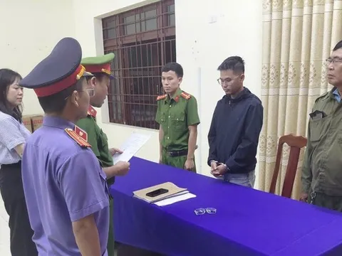 Khởi tố tài xế bỏ chạy trong vụ ô tô phát nổ cháy ở cây xăng khiến 2 thiếu niên tử vong