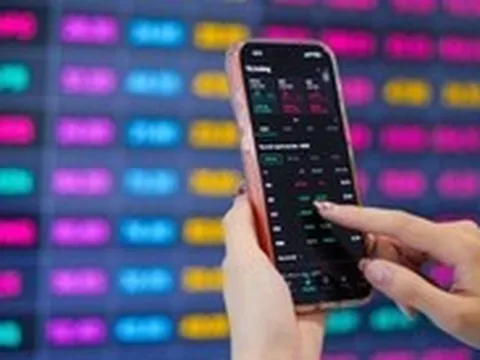 Đọc nhanh 4-5: Vốn hóa nhóm Vingroup sát 100 tỉ USD, nhiều mã khác về định giá hợp lý