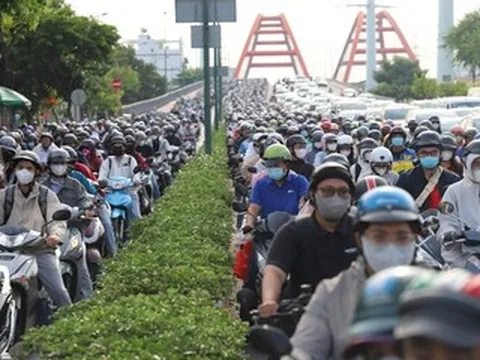 Cửa ngõ TPHCM ken cứng ô tô, xe máy ngày đầu đi làm sau kỳ nghỉ lễ