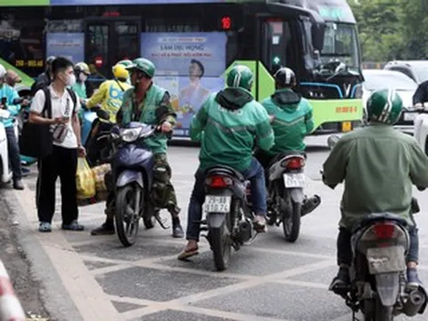 4 ngày, camera AI Hà Nội ghi nhận 986 vi phạm, bất ngờ với số xe đi ngược chiều