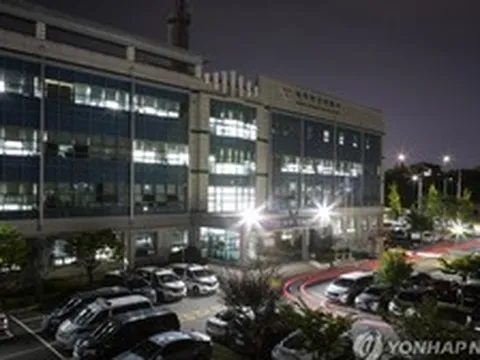 Nữ sinh đang đi bộ trên đường ban đêm bị thanh niên lạ mặt đâm dao tử vong không rõ lý do