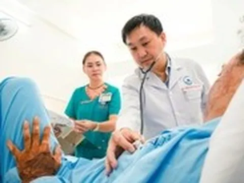 Cứu tài xế xe ôm công nghệ bị đâm xuyên tim, nguy kịch