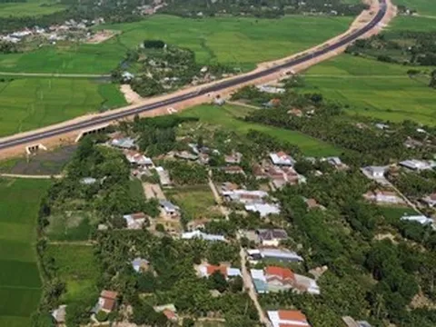 Mua đất bằng giấy viết tay, giữ sổ đỏ của người bán: Sang tên cho con thế nào?