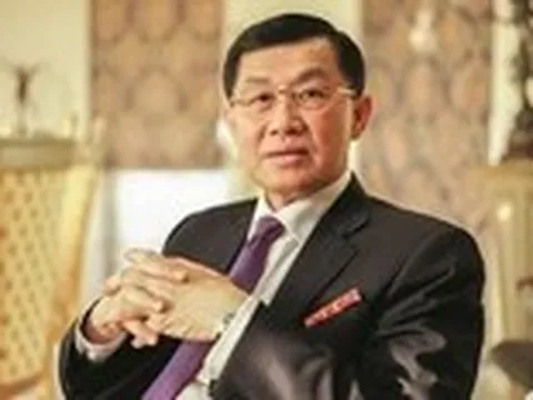 Doanh nghiệp của ông Johnathan Hạnh Nguyễn báo lãi đậm, mang 1.100 tỉ gửi ngân hàng