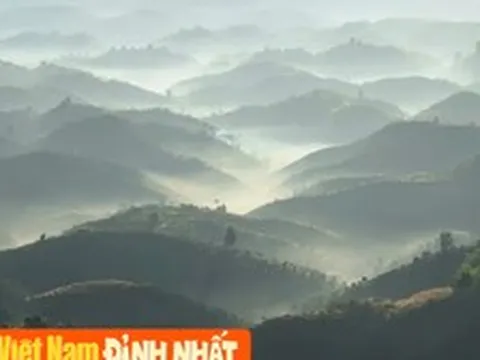 Việt Nam có một ngọn đồi tên buồn mà cảnh đẹp muốn khóc, biển mây chỉ xuất hiện đúng 1 tiếng, giá vé 70.000 đồng