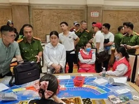Đột kích sòng bạc "núp bóng" khu vui chơi, thu giữ hơn 300 tỷ đồng