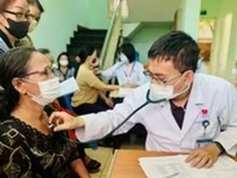 Bộ Y tế đề xuất 6 mức phụ cấp ưu đãi theo nghề với nhân viên y tế: Cao nhất 100%