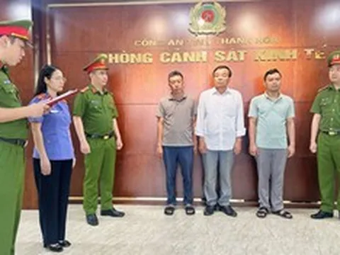 Bắt chủ tịch xã và 2 giám đốc doanh nghiệp ở Thanh Hóa