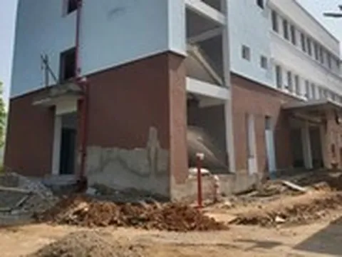 Khu khám chữa bệnh chậm tiến độ, bệnh viện vùng cao Mường Lát gặp khó